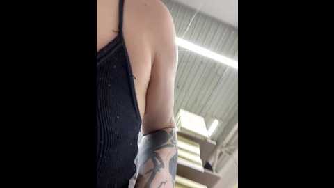 Media: honey___hot Stripchat 2024-11-22 14:05:00