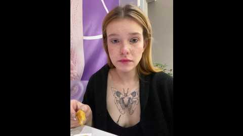 Media: honey___hot Stripchat 2024-11-22 15:22:00