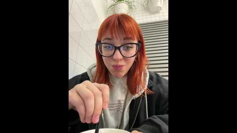 Media: lexy__foxy Stripchat 2024-11-22 15:17:00