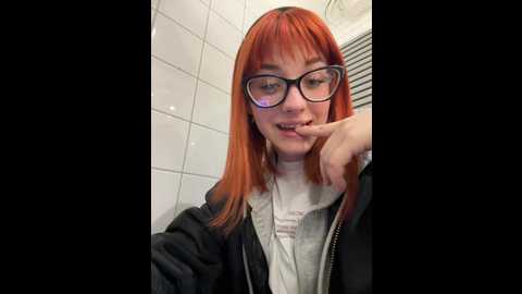 Media: lexy__foxy Stripchat 2024-11-22 16:06:00