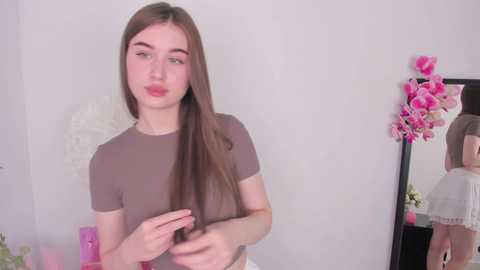 Media: lilly_colins Stripchat 2024-11-22 15:31:00