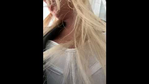 Media: milkyy_wway Stripchat 2024-11-22 11:42:00