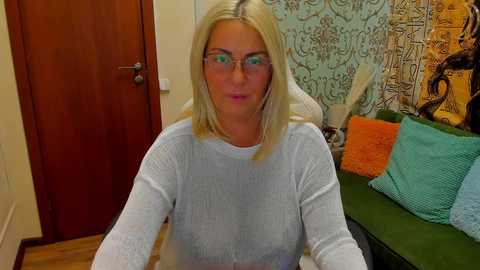 Media: scarlett_mai Stripchat 2024-11-22 11:45:00