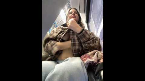 Media: sophie_avory Stripchat 2024-11-22 13:09:00