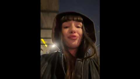 Media: sophie_avory Stripchat 2024-11-22 14:21:00