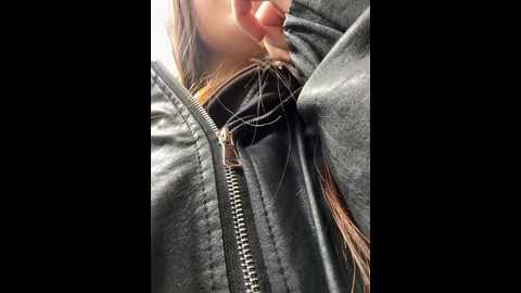 Media: sophie_avory Stripchat 2024-11-22 14:38:00