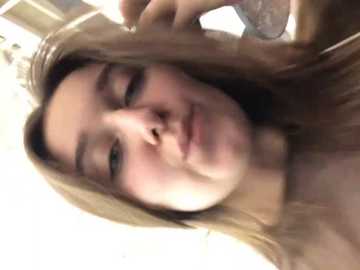 Media: unamiumiu Stripchat 2024-11-22 12:08:00