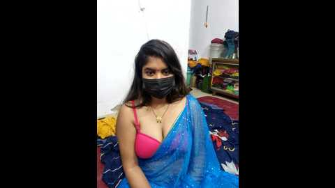 Media: v_hot_sweet Stripchat 2024-11-22 01:52:00