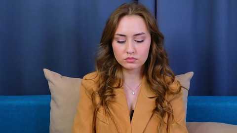 Media: amy_beach Stripchat 2024-11-23 21:26:00