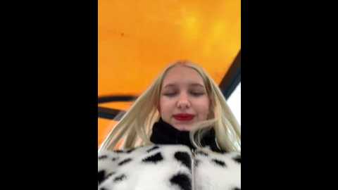 Media: milkyy_wway Stripchat 2024-11-23 07:33:00