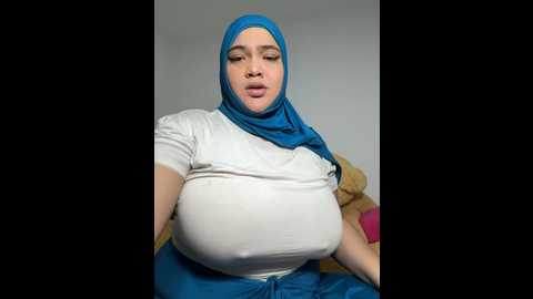 Media: sweetmuslim01 Stripchat 2024-11-23 01:00:00