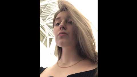 Media: unamiumiu Stripchat 2024-11-23 12:50:00