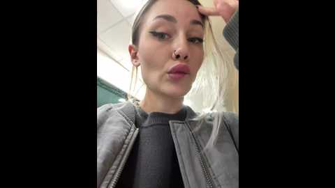 Media: baby_brownie Stripchat 2024-11-24 16:14:00