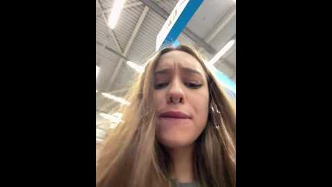 Media: cherry____pie Stripchat 2024-11-24 00:25:00
