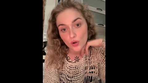Media: goldloeckchen159 Stripchat 2024-11-24 18:25:00