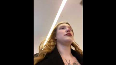 Media: honey___hot Stripchat 2024-11-24 14:56:00