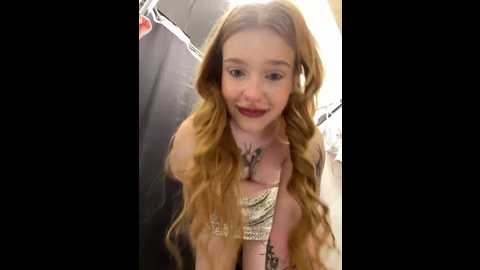 Media: honey___hot Stripchat 2024-11-24 15:37:00