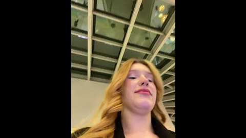 Media: honey___hot Stripchat 2024-11-24 16:56:00