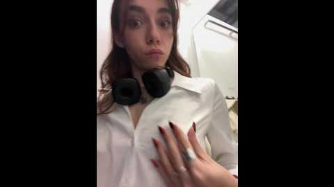 Media: lily__belle Stripchat 2024-11-24 16:04:00
