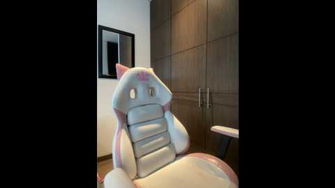 Media: oriana_zoeee Stripchat 2024-11-24 01:18:00