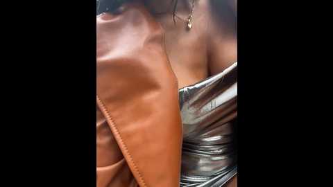 Media: sexi_noemi Stripchat 2024-11-24 17:19:00