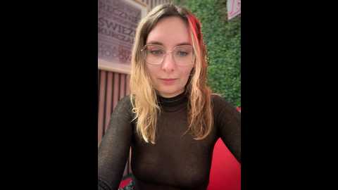 Media: the_snowwhitee Stripchat 2024-11-24 11:20:00