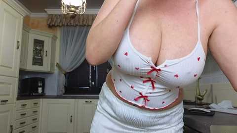 Media: tunderose1 Stripchat 2024-11-24 07:55:00