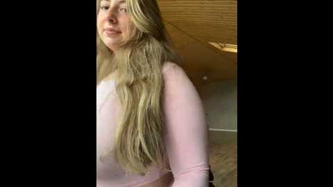 Media: curvyflawless Stripchat 2024-11-25 09:32:00