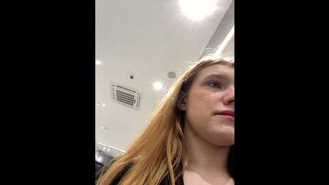 Media: honey___hot Stripchat 2024-11-25 14:34:00