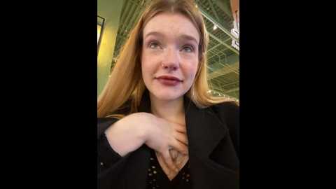 Media: honey___hot Stripchat 2024-11-25 15:26:00