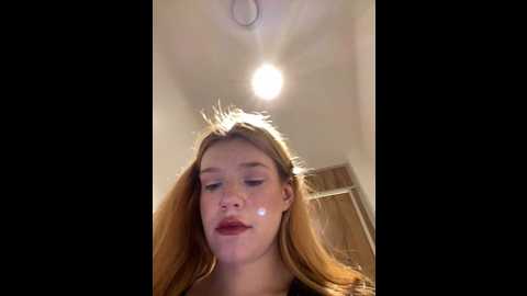 Media: honey___hot Stripchat 2024-11-25 15:47:00