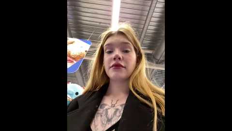 Media: honey___hot Stripchat 2024-11-25 16:04:00