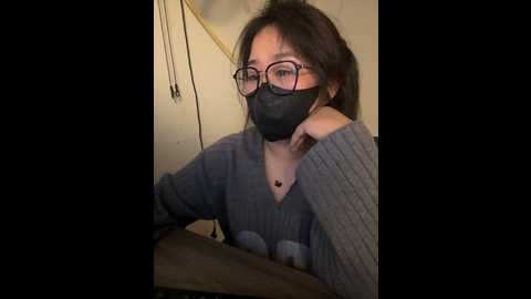 Media: jenni_nana Stripchat 2024-11-25 16:54:00