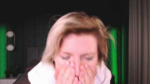 Media: lena_paulles Stripchat 2024-11-25 14:52:00