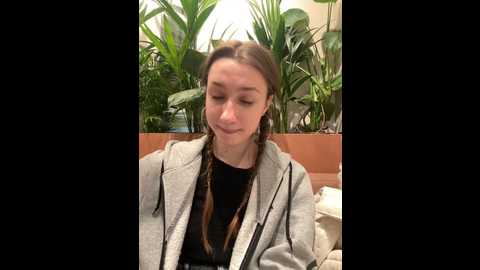 Media: lia__love Stripchat 2024-11-25 14:47:00