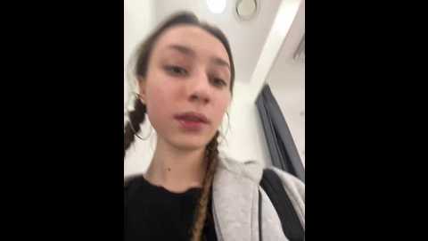 Media: lia__love Stripchat 2024-11-25 16:34:00