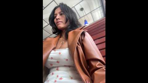 Media: sexi_noemi Stripchat 2024-11-25 18:05:00