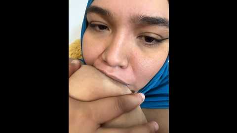 Media: sweetmuslim01 Stripchat 2024-11-25 01:21:00