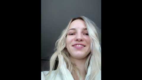 Media: adelina0001 Stripchat 2024-11-26 03:54:00