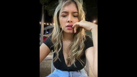 Media: carolina__star Stripchat 2024-11-26 01:41:00