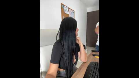 Media: carolina_novoa Stripchat 2024-11-26 16:53:00