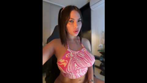 Media: hannabeckett Stripchat 2024-11-26 04:25:00