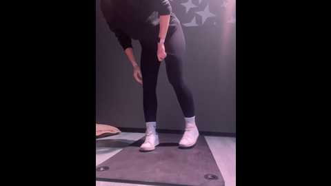 Media: lola_tentatiion Stripchat 2024-11-26 09:58:00
