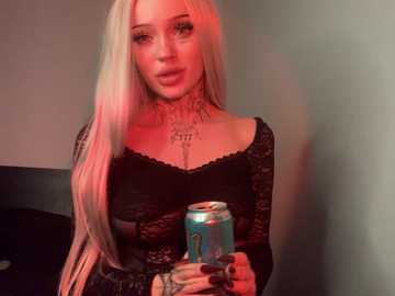 Media: madelinexx Stripchat 2024-11-26 17:03:00