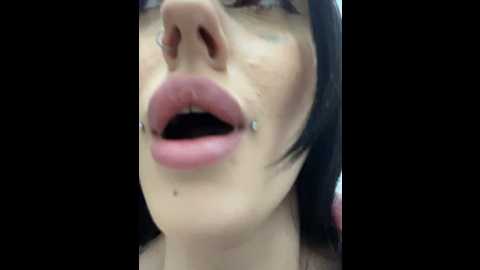 Media: melissa_crazy Stripchat 2024-11-26 17:43:00