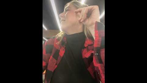 Media: mommmyyummy Stripchat 2024-11-26 12:42:00