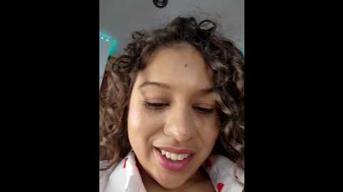 Media: shara_dreams Stripchat 2024-11-26 01:26:00
