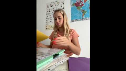 Media: streetdoll Stripchat 2024-11-26 09:38:00