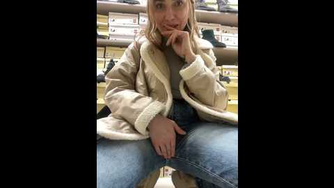 Media: sunny___bunny Stripchat 2024-11-26 15:34:00