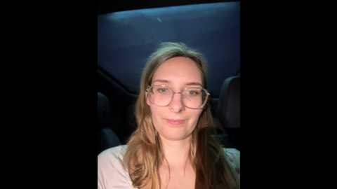 Media: the_snowwhitee Stripchat 2024-11-26 19:51:00